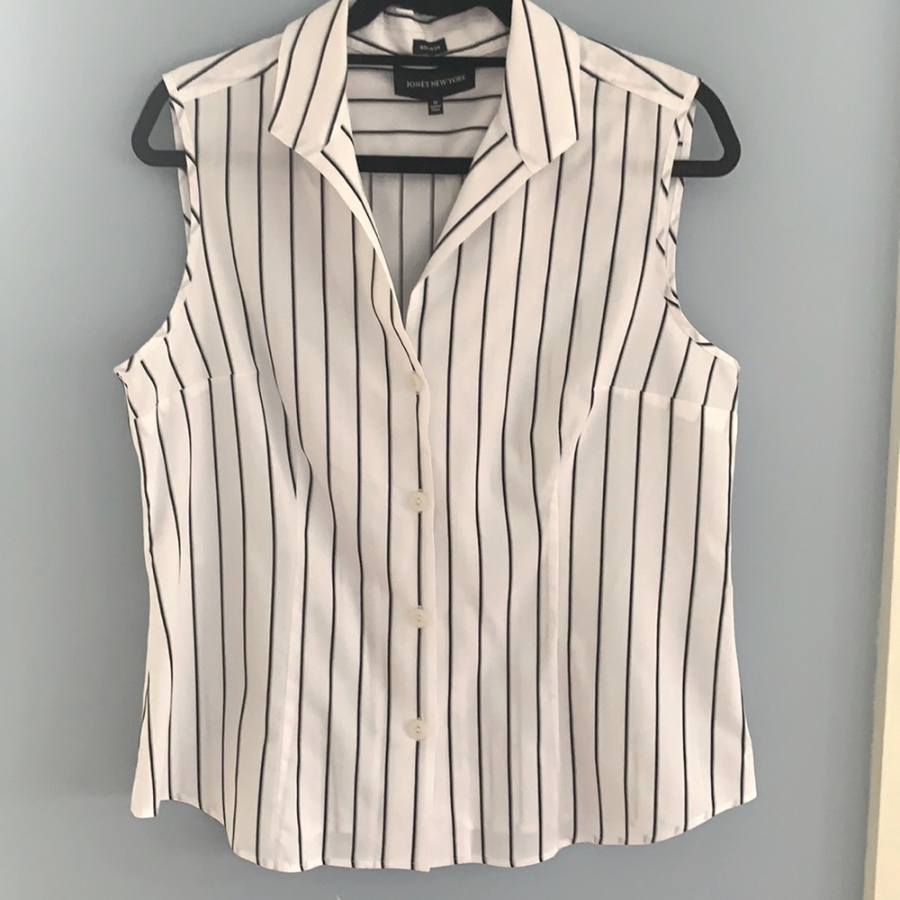 Jones New York Sleeveless Tee